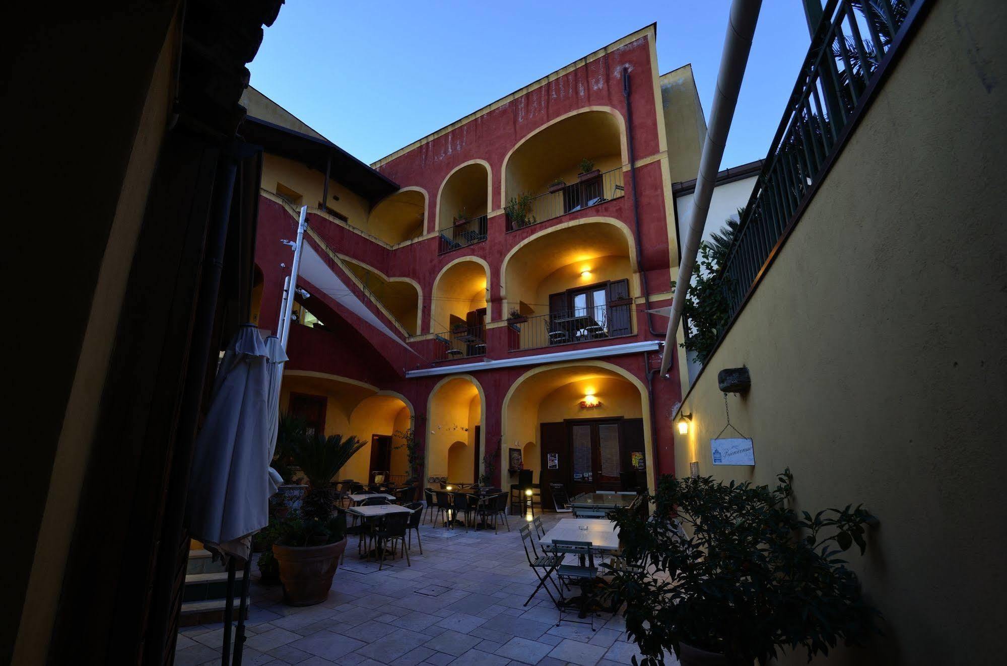 Manouche Affittacamere Osteria Caserta Exterior photo